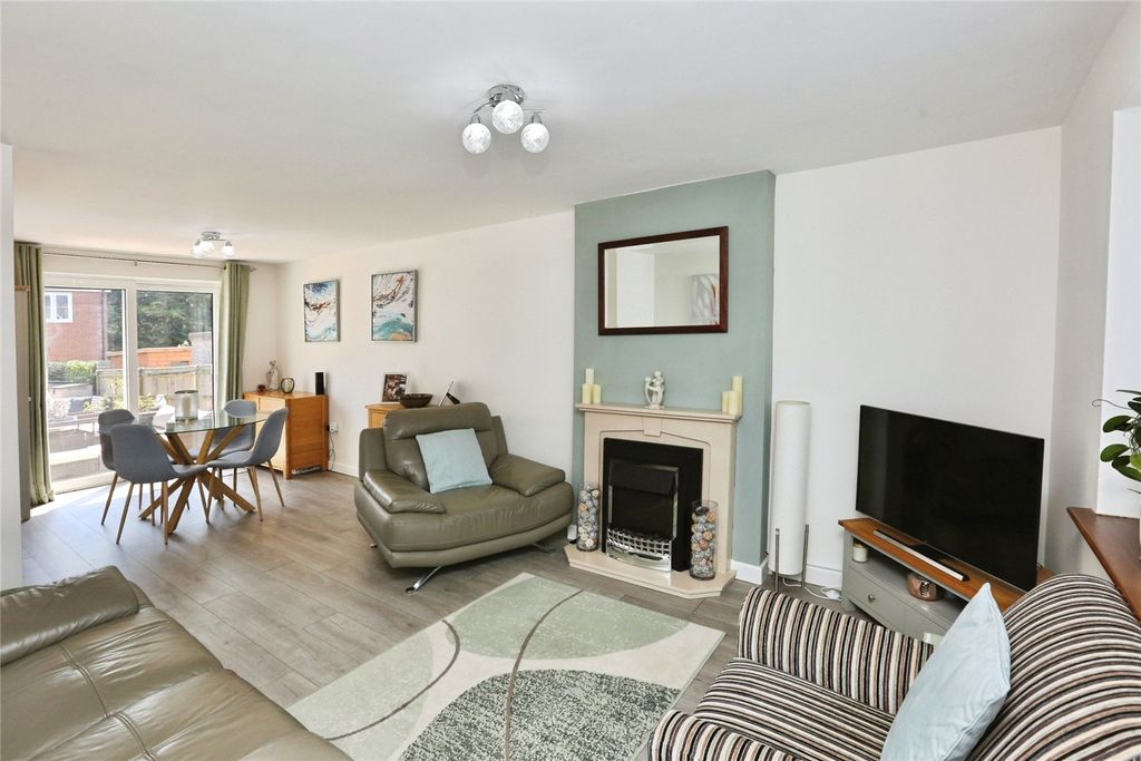 Property photo 2 of 16 Picture No. 07