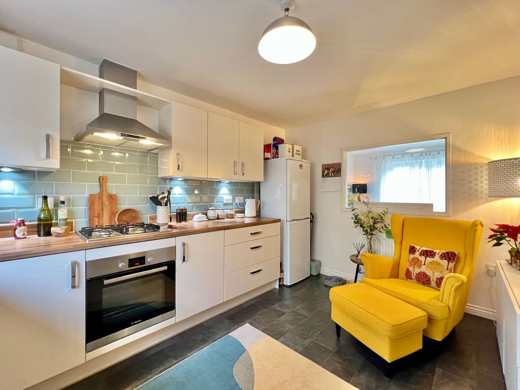 Property photo 3 of 22