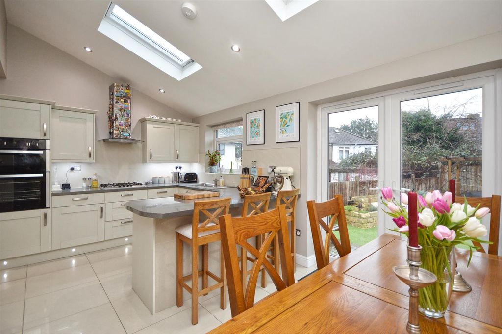 Property photo 2 of 20 Kitchen / Diner