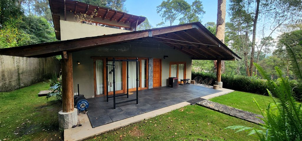 Property photo 1 of 38