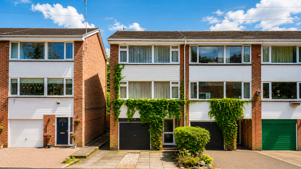 Property photo 1 of 15 Three Bed Town House - Tytherington