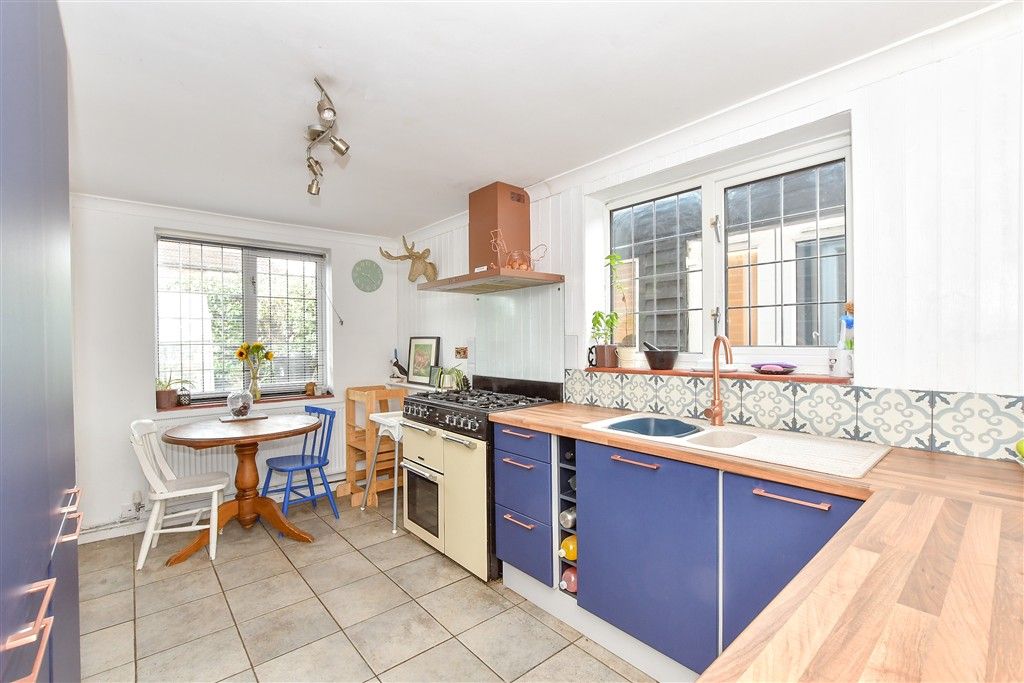 Property photo 2 of 15 Kitchen