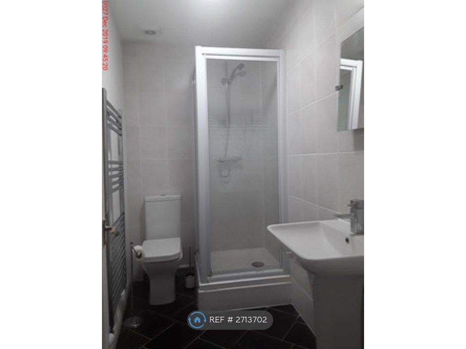 Property photo 2 of 8 Bathroom/Shower