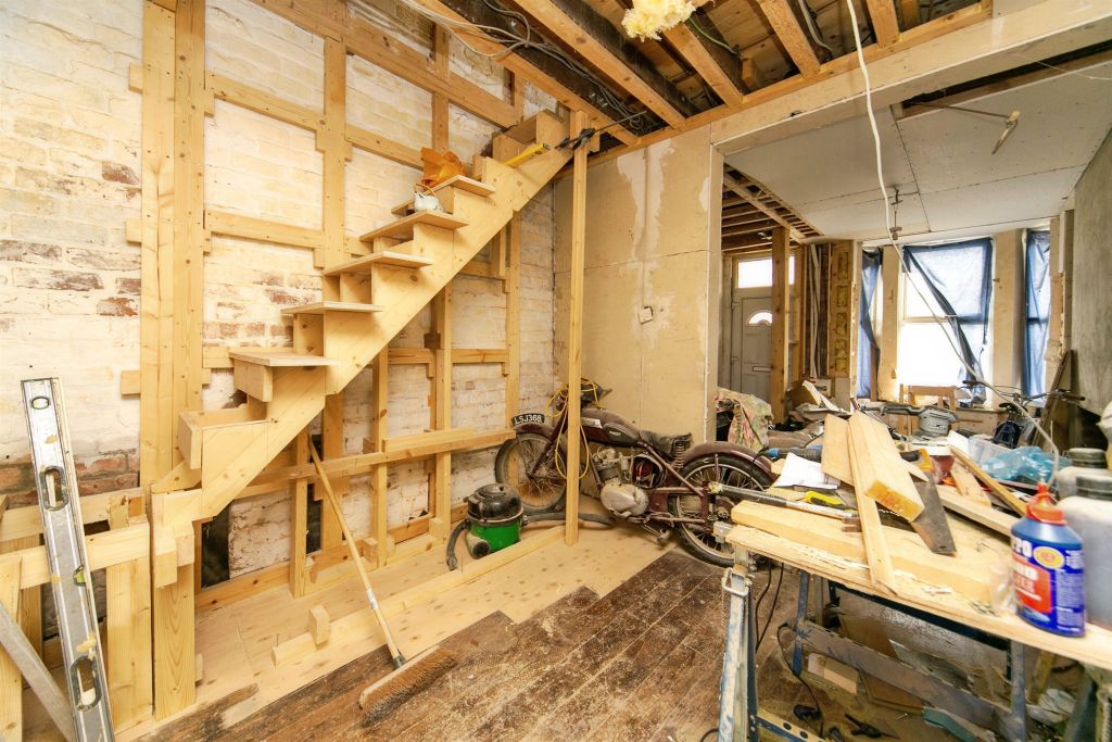 Property photo 3 of 19