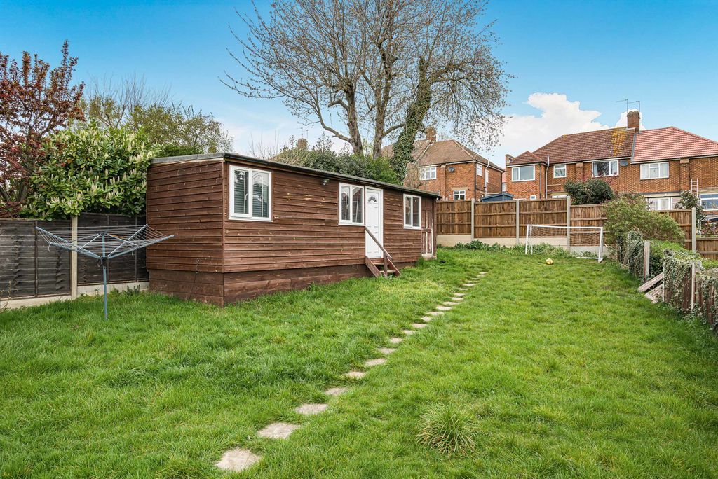 Property photo 3 of 11 Photo 9