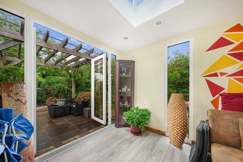 Property photo 3 of 40