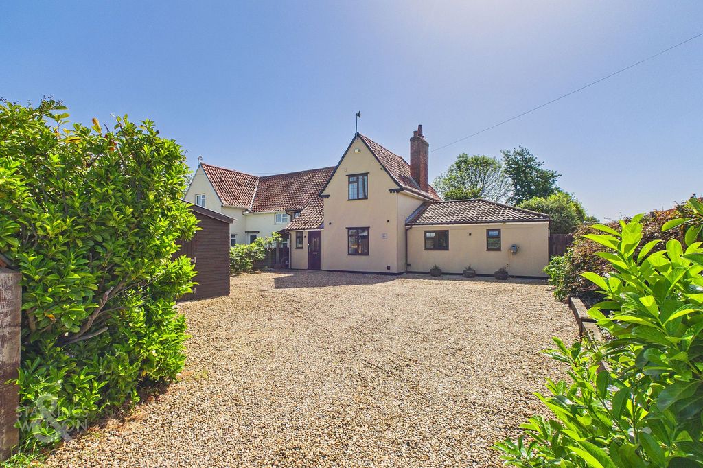 Property photo 1 of 36