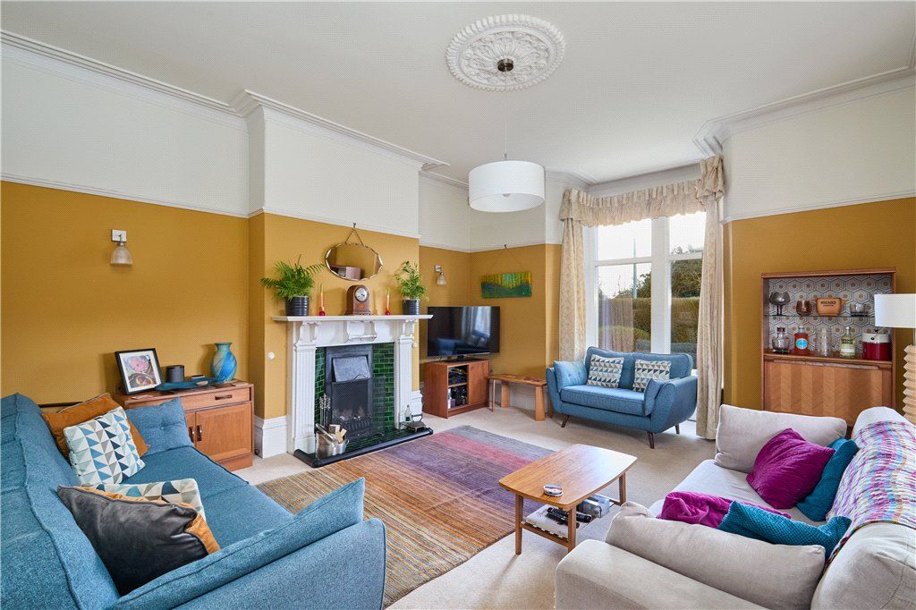 Property photo 3 of 28 Sitting Room