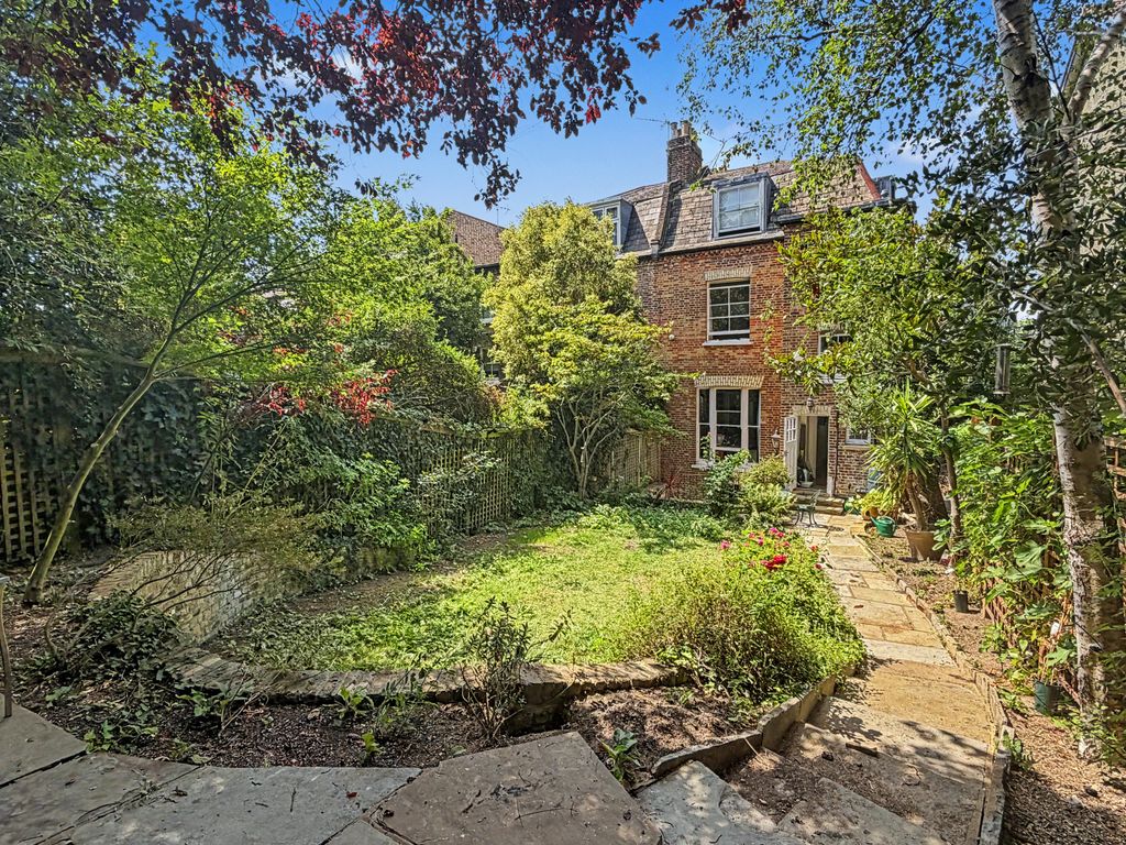 Property photo 1 of 31