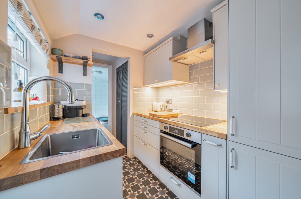 Property photo 3 of 19 Picture 3