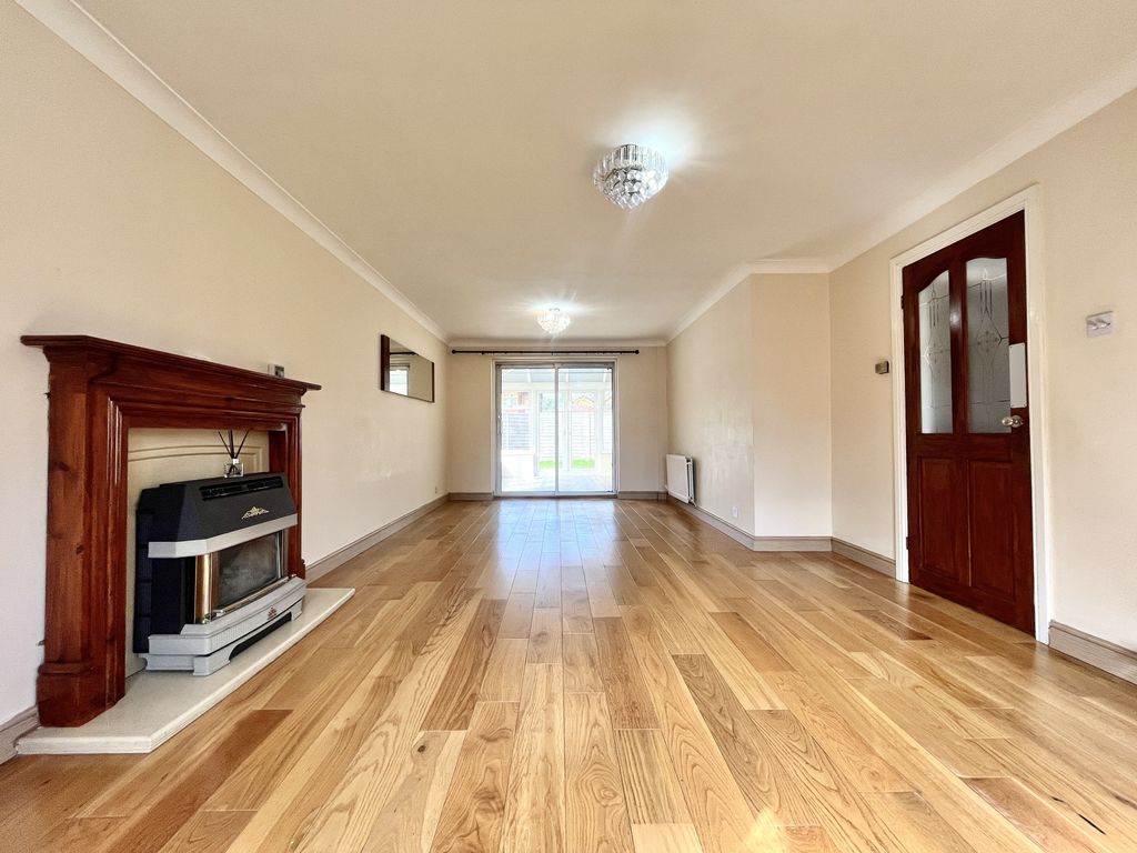 Property photo 2 of 23