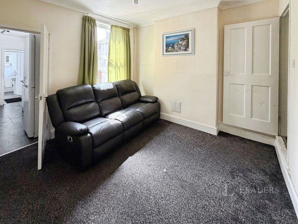 Property photo 3 of 7 Pbox-Img.Jpg