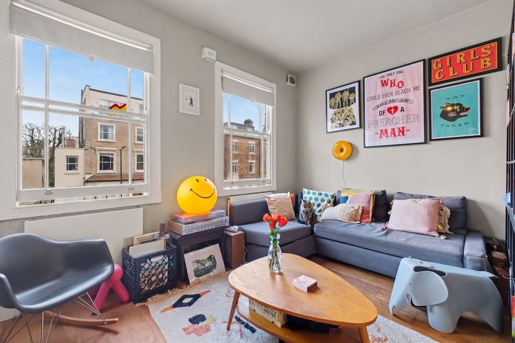 Property photo 2 of 12