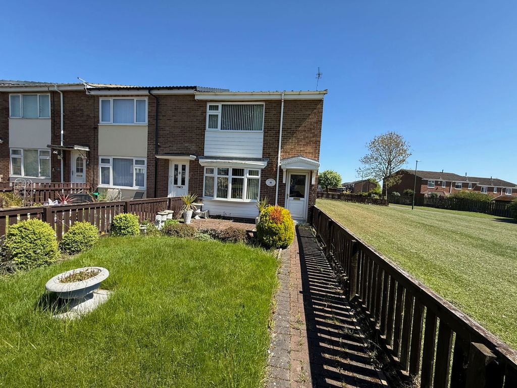 Property photo 1 of 12