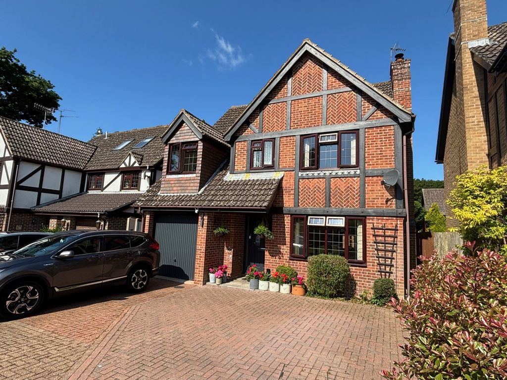 Property photo 1 of 24