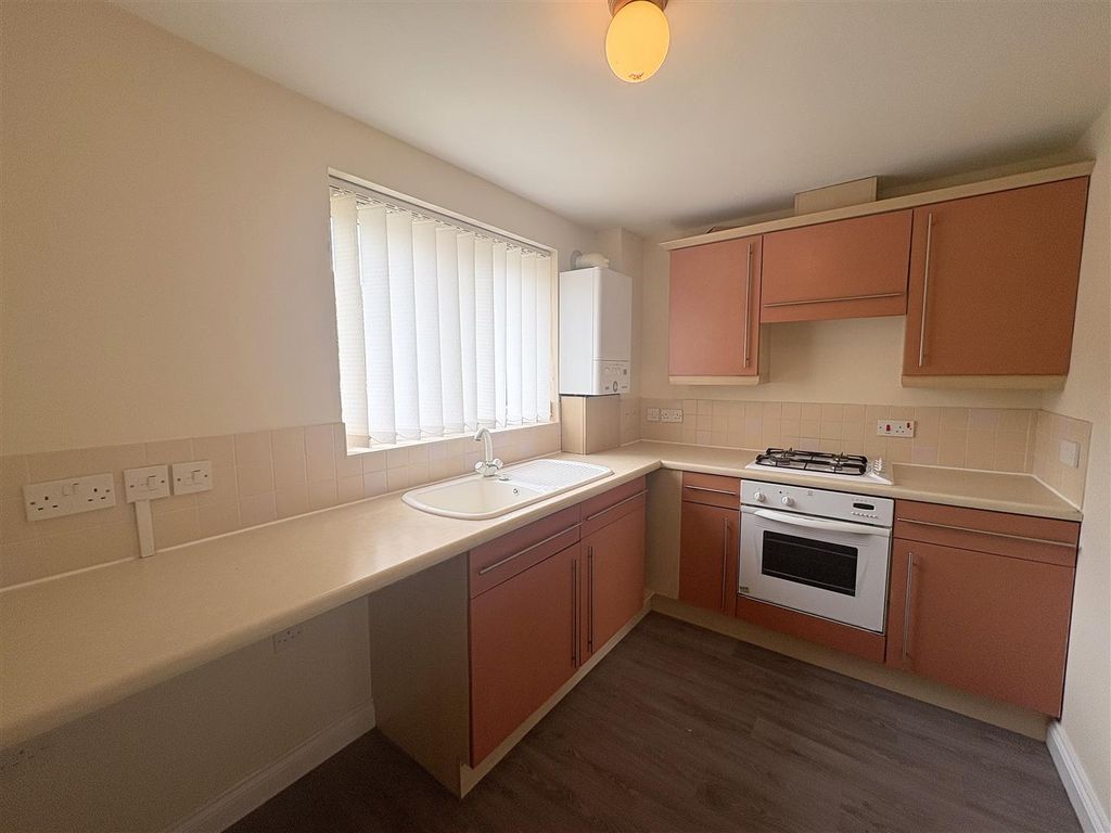 Property photo 3 of 8 Kitchen/Diner