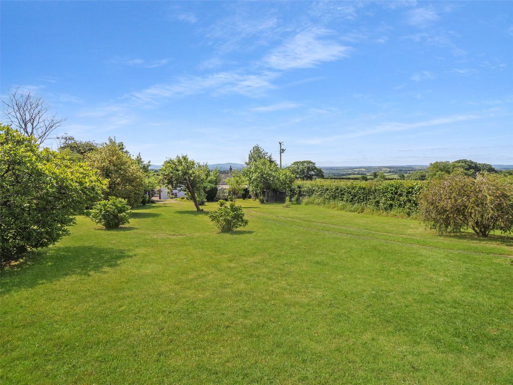 Property photo 1 of 21 Picture No. 14