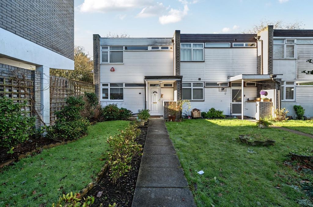 Property photo 1 of 12 Davidson Frost Wellings, Dfw, Stanmore, Tracy Cour