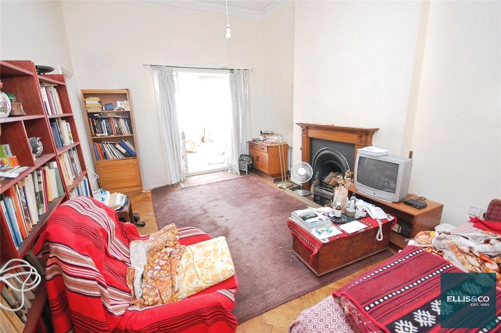 Property photo 1 of 8 Picture No. 18