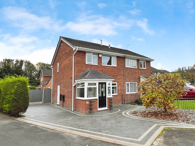 Property photo 1 of 21 External