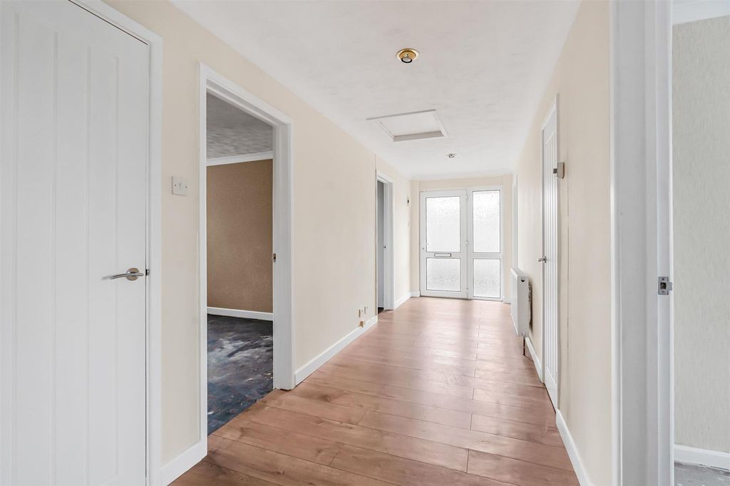 Property photo 3 of 24 25_68321.Jpg