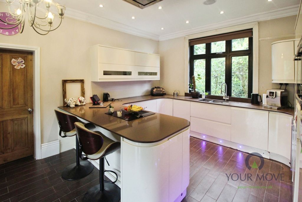 Property photo 3 of 22 Kitchen/Diner