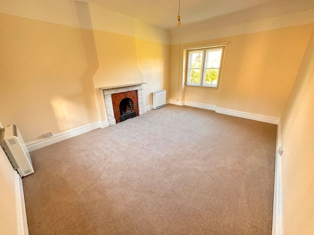 Property photo 3 of 9 Picture No. 16
