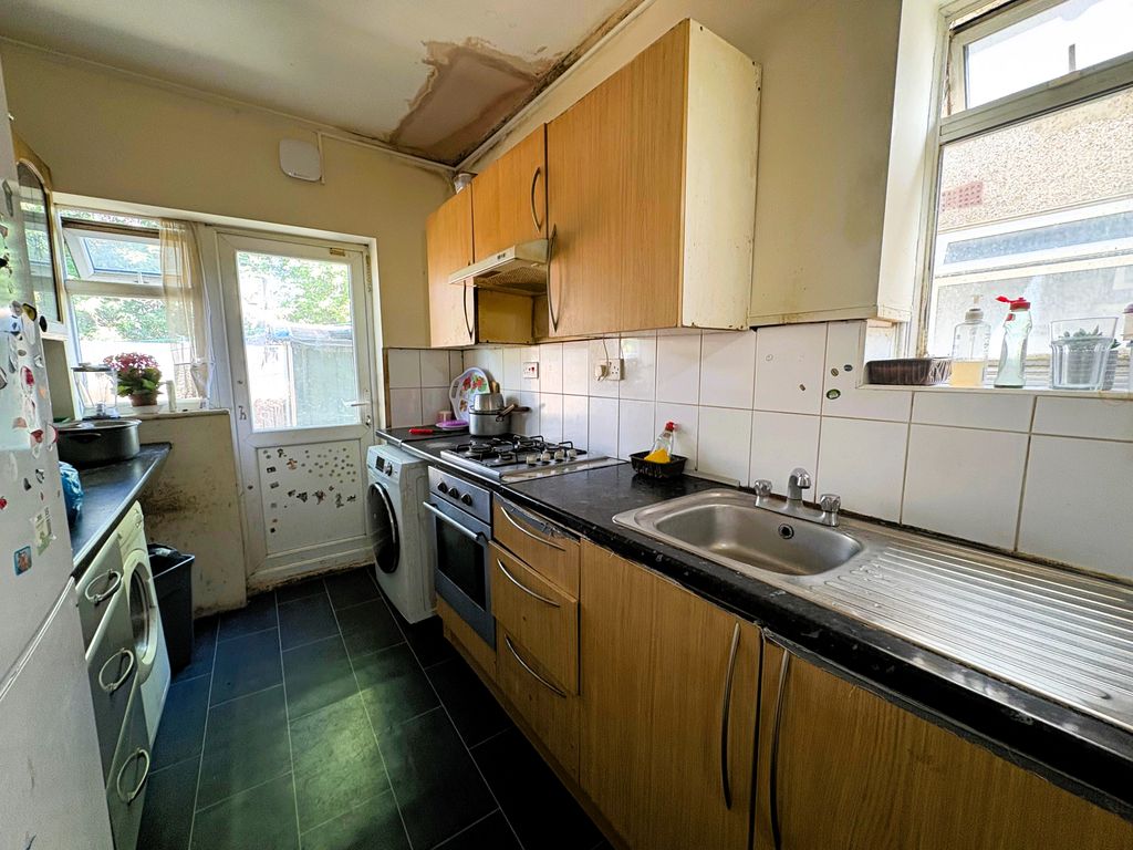 Property photo 1 of 4