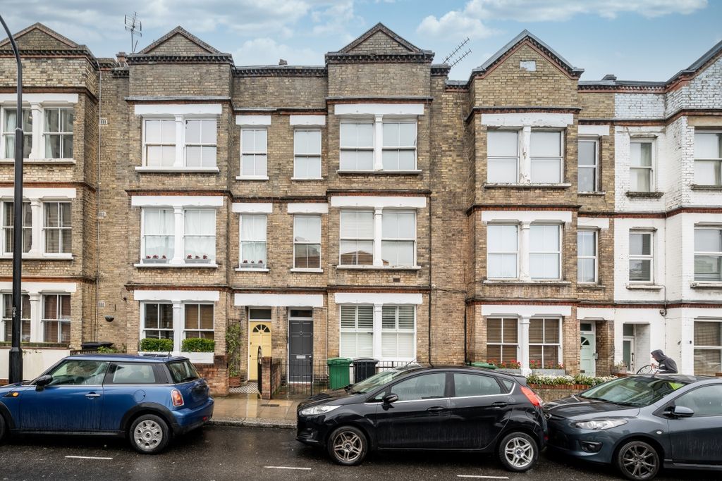 Property photo 3 of 10 13