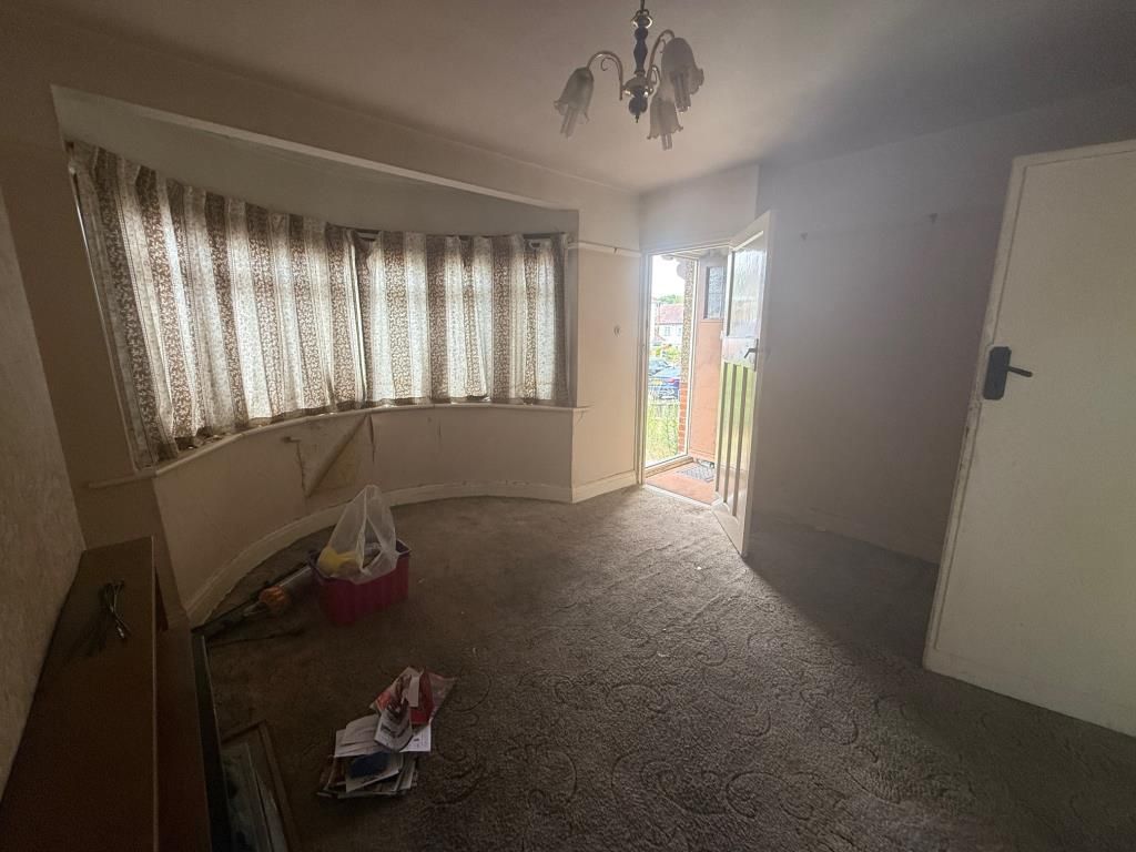 Property photo 3 of 9 Living Room With Walk-In Bow Window