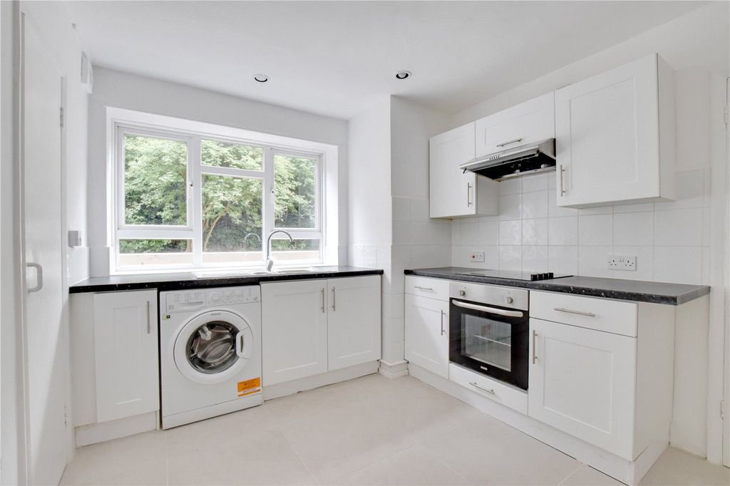 Property photo 3 of 12 Picture No. 06