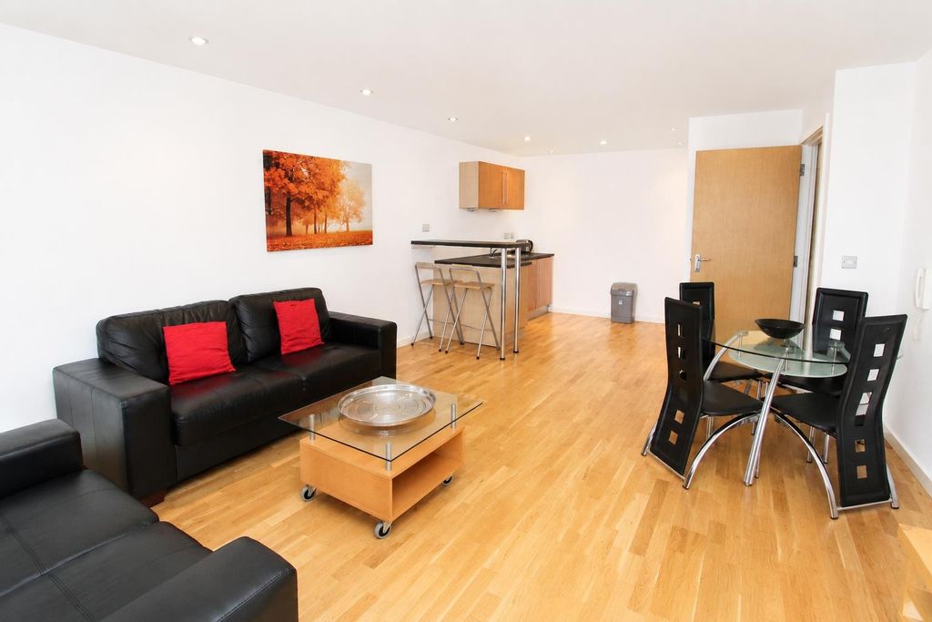 Property photo 2 of 8 Bright Open-Plan Living With Stylish Furnishings...