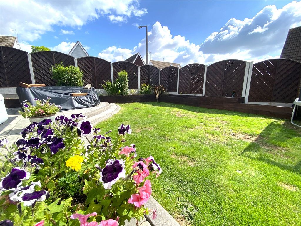 Property photo 2 of 23 Picture No. 11