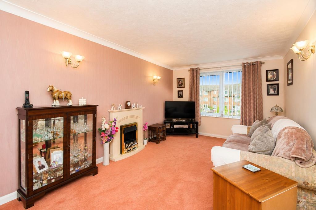 Property photo 2 of 11