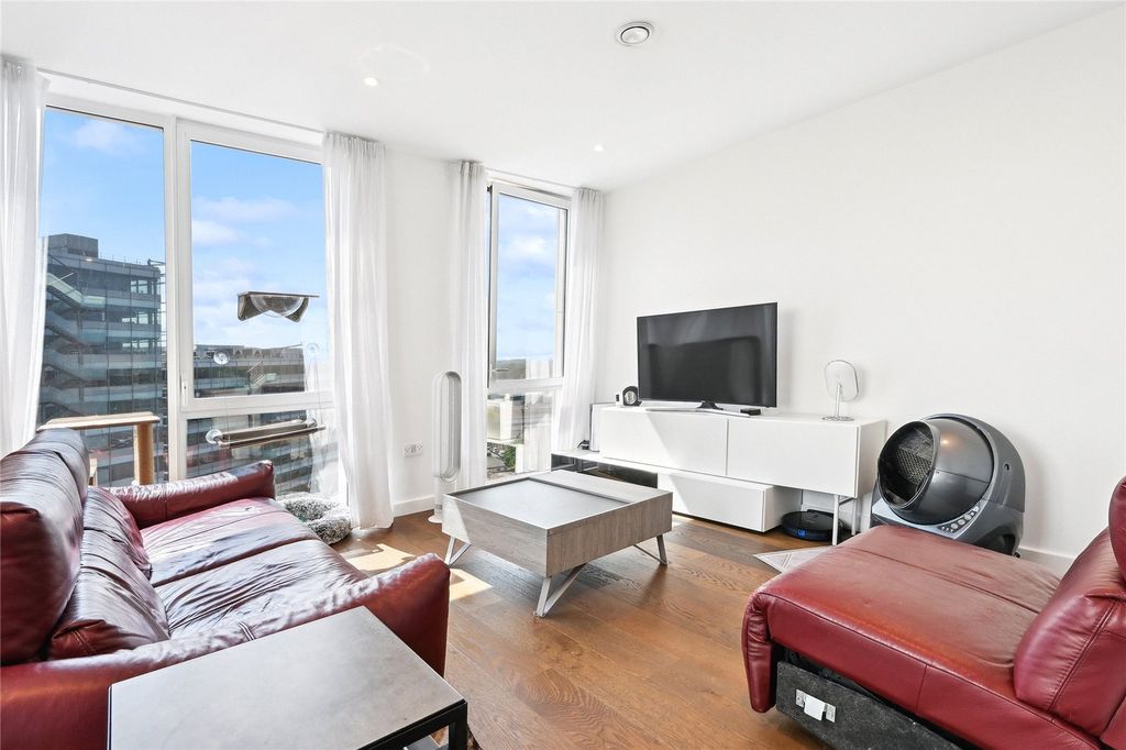 Property photo 3 of 12 Picture No. 02