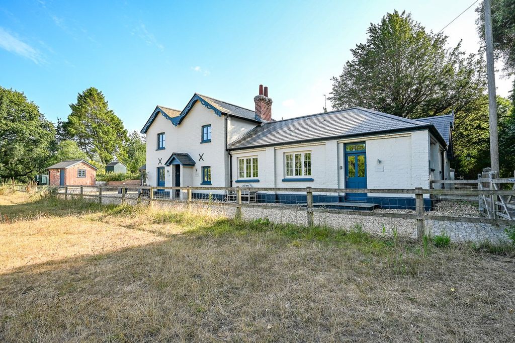 Property photo 1 of 18
