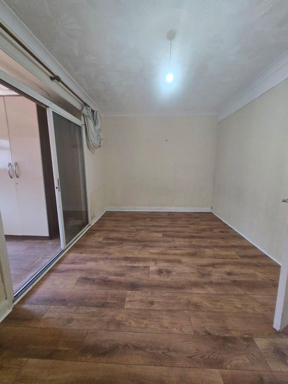 Property photo 3 of 6 80