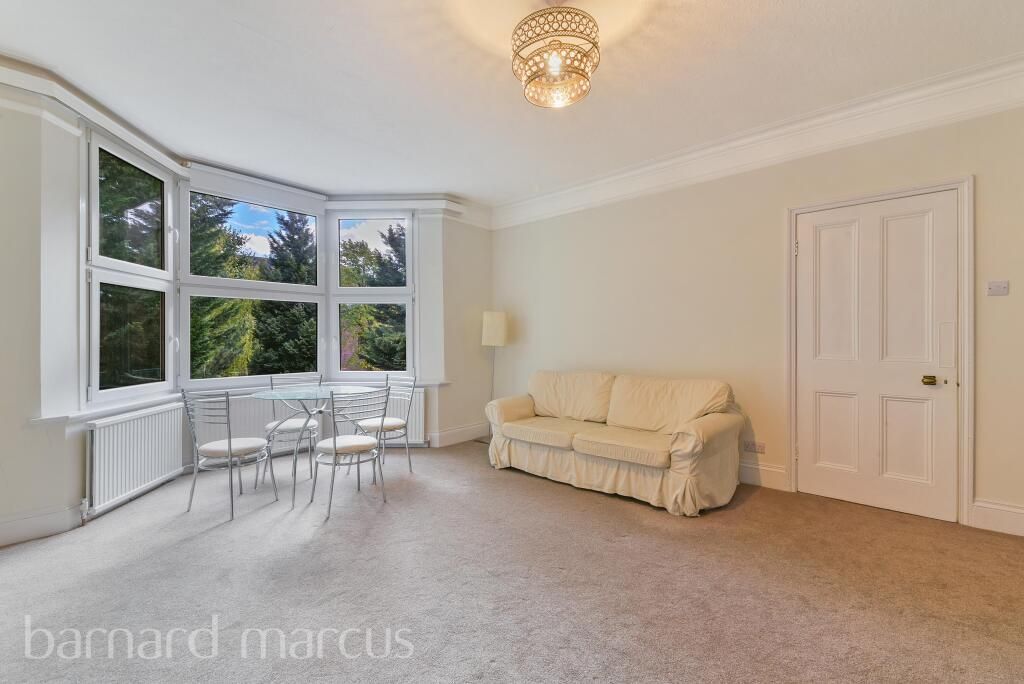 Property photo 2 of 8 Bedroom