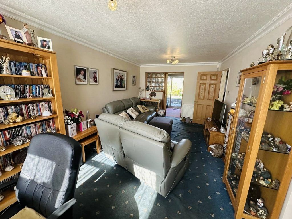 Property photo 3 of 10