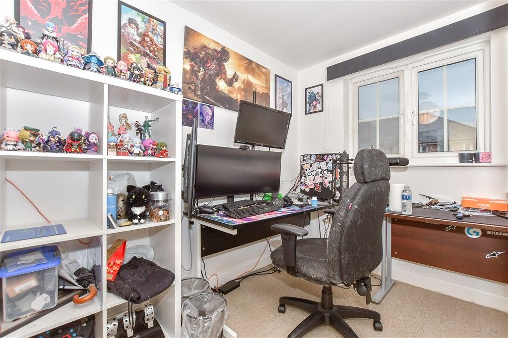 Property photo 3 of 6 Bedroom 2