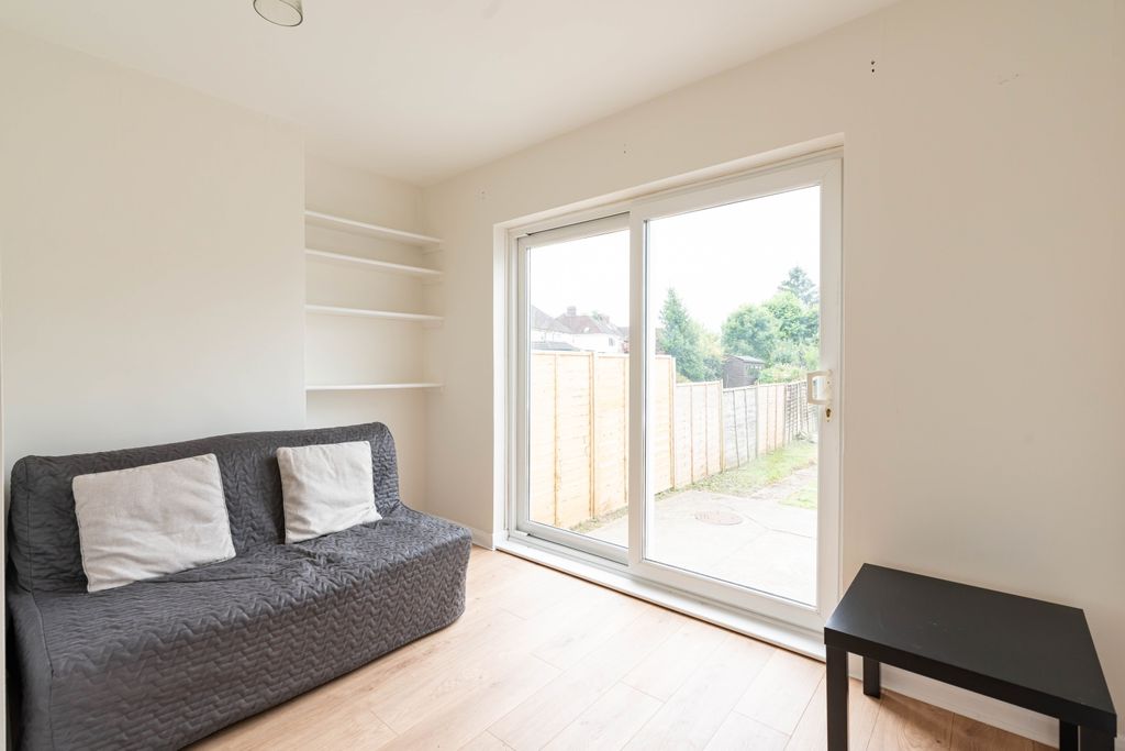 Property photo 3 of 9 Living Area