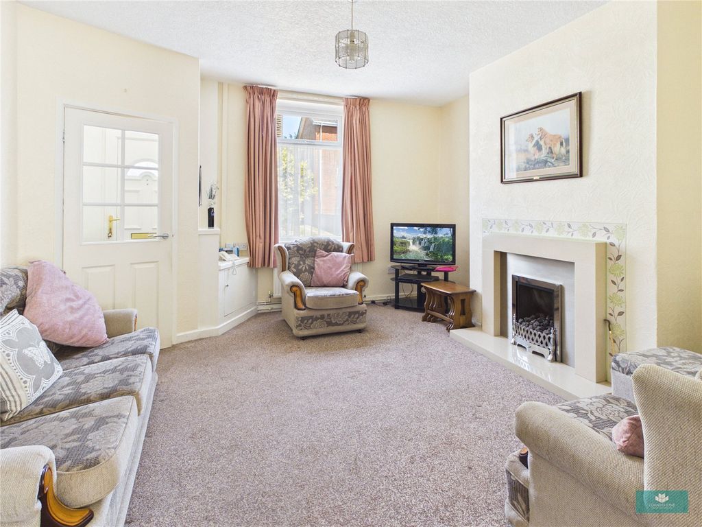 Property photo 2 of 16 Picture No. 02