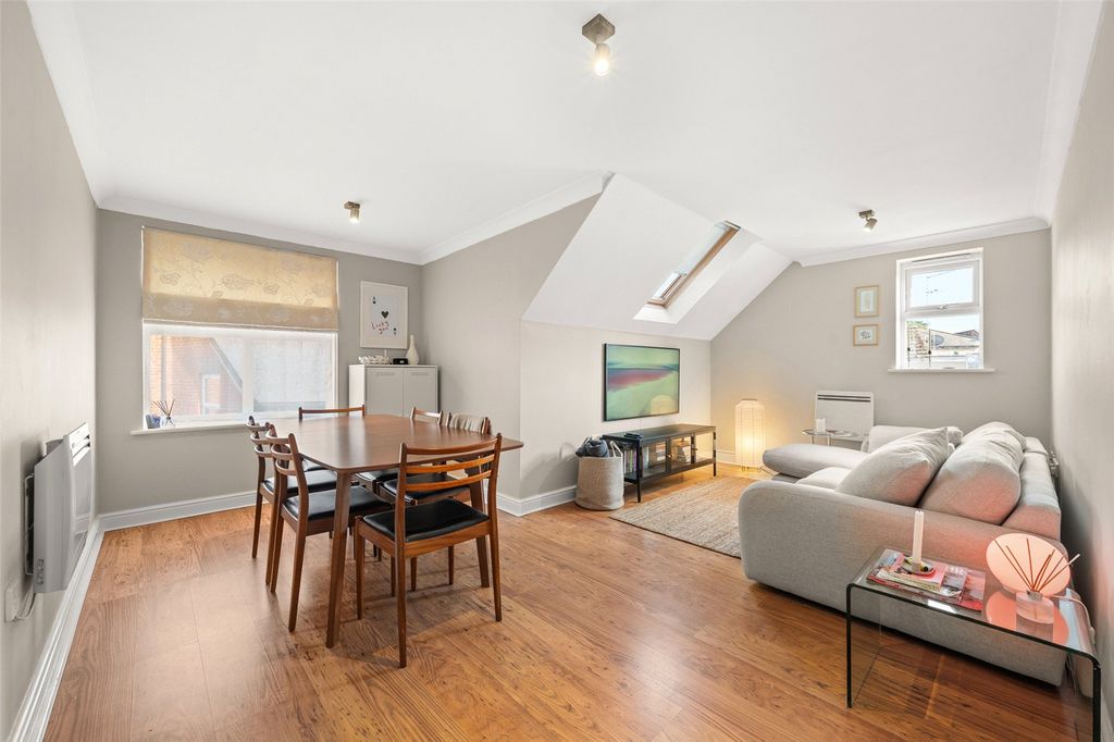 Property photo 2 of 10 Picture No. 07