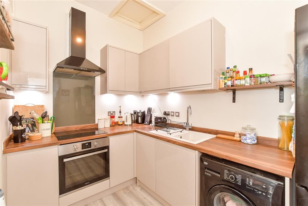 Property photo 1 of 8 Kitchen