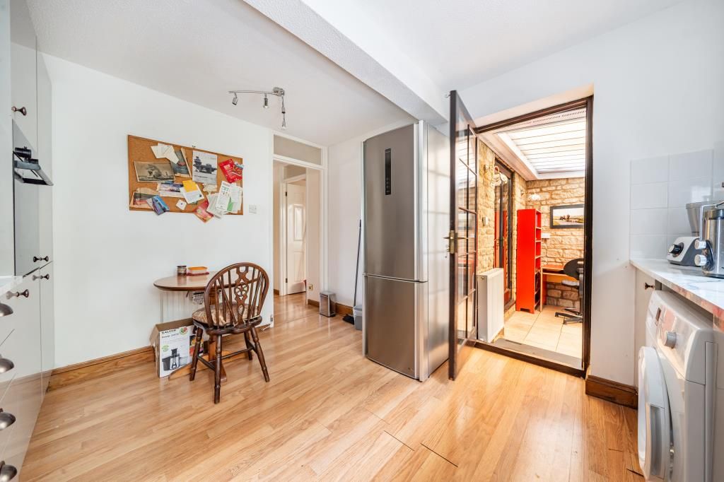 Property photo 2 of 20 Kitchen