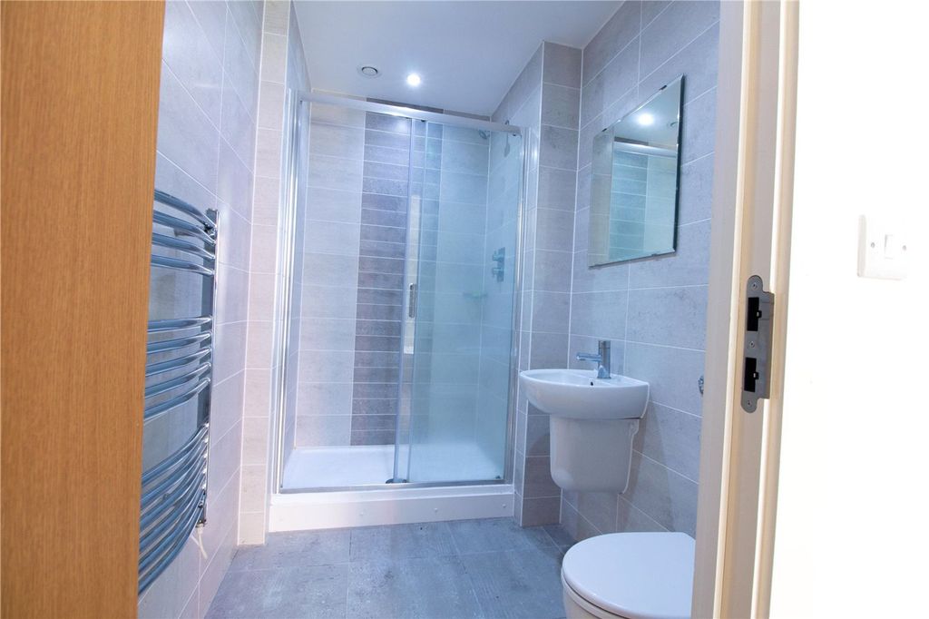 Property photo 3 of 9