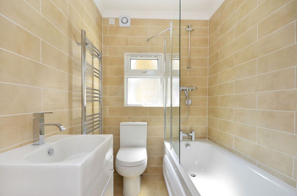 Property photo 3 of 3