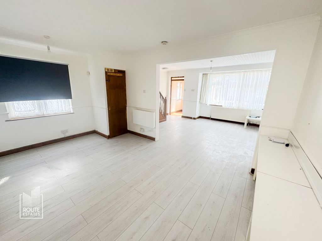 Property photo 3 of 13 Photo 13