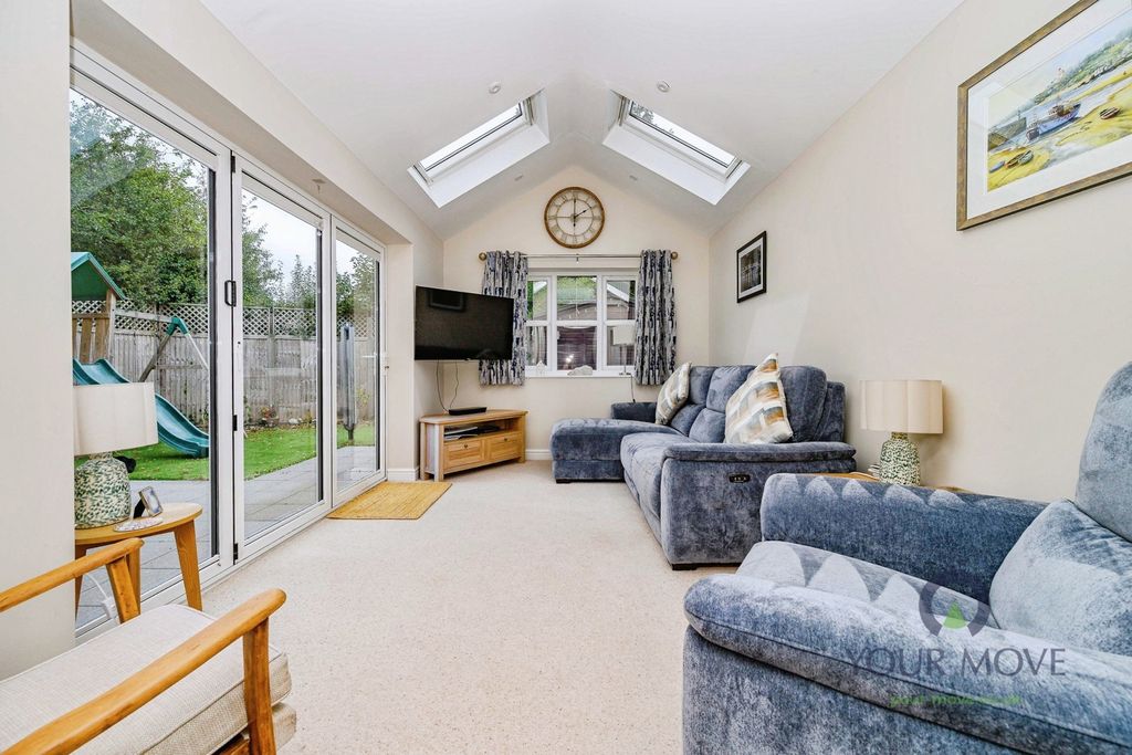 Property photo 3 of 30 Pbox-Img.Jpg