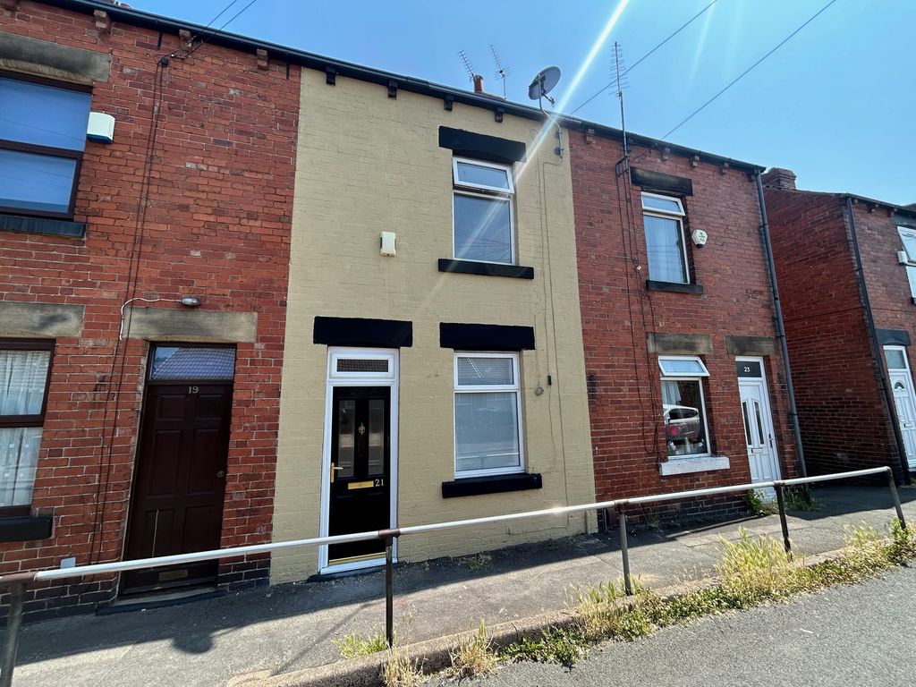 Property photo 2 of 10
